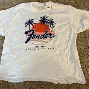 Women's Fender Short Sleeve Shirt Size Large/X-large NWT